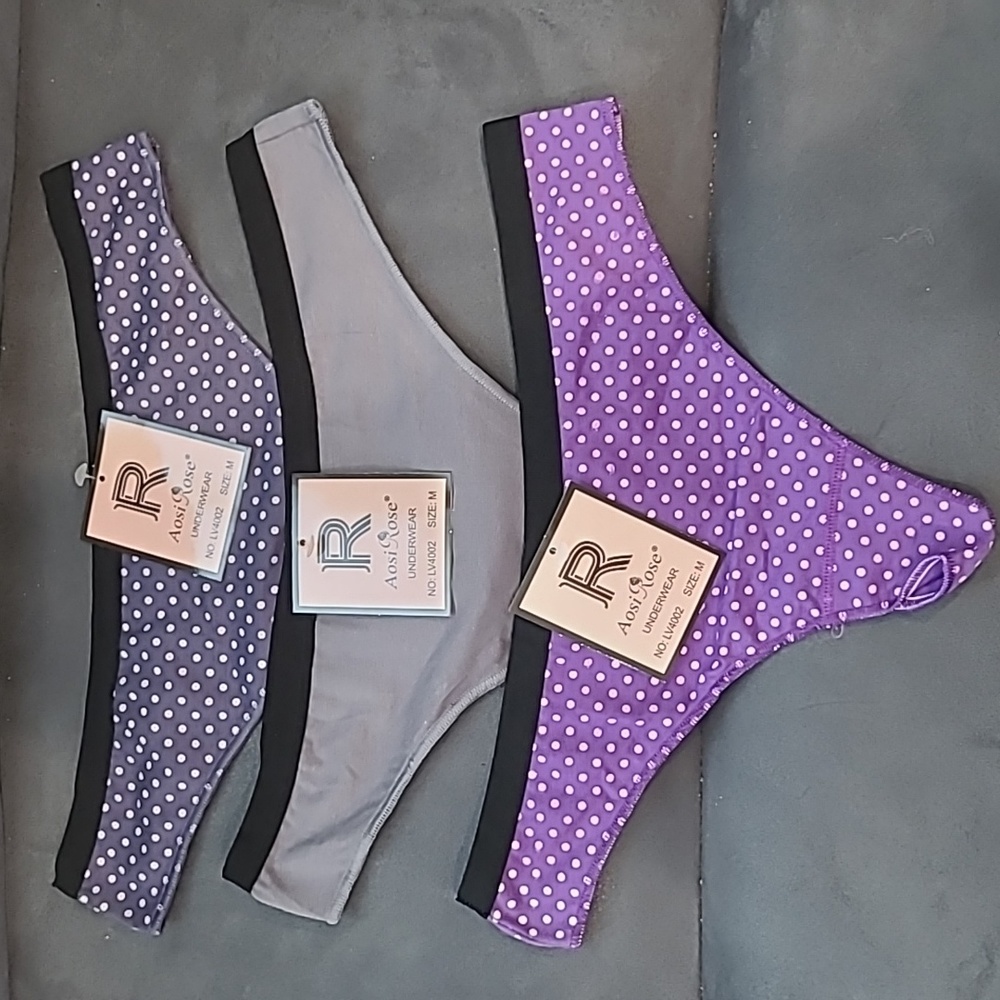 3 Laura Ashley Thongs Medium NWT